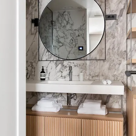 Highstay - Luxury Serviced - Tuileries Garden Apartment Paris